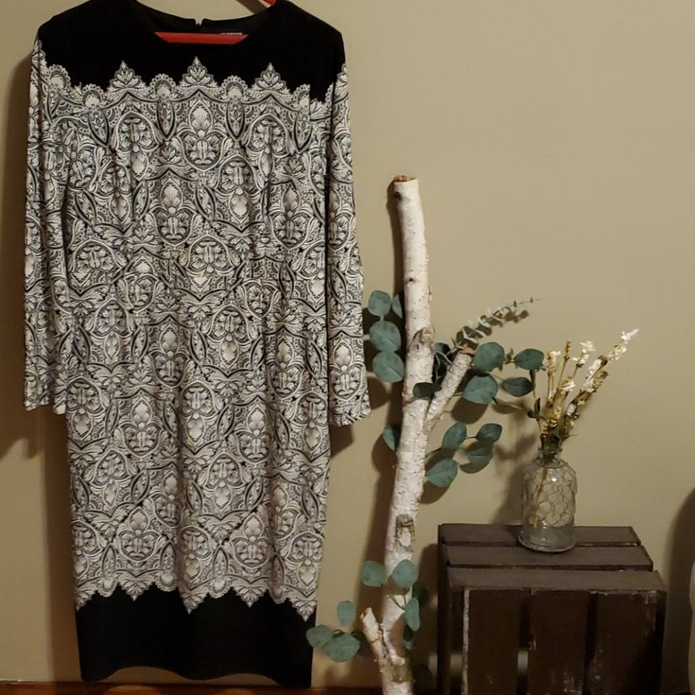 Liz Claiborne Career dress black & white knit